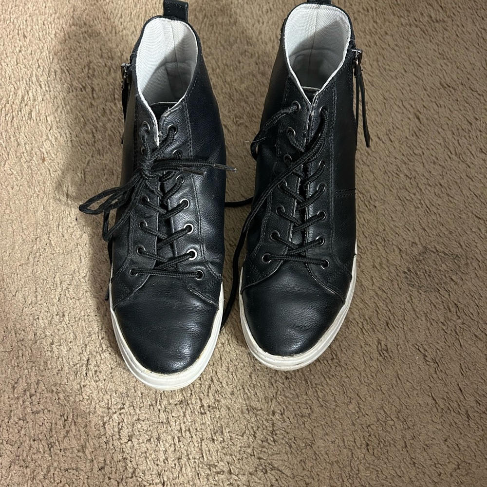 Black Shoes